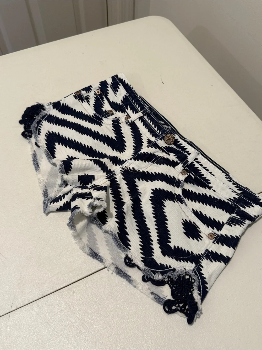 Vanilla Star Navy & White Zigzag Crochet Trim Jean Daisy Dukes Hot Wild Short 7